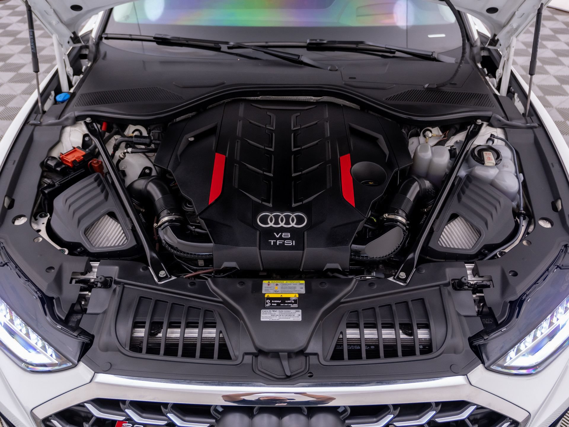 Used 2022 Audi S8 AWD/4WD image 30