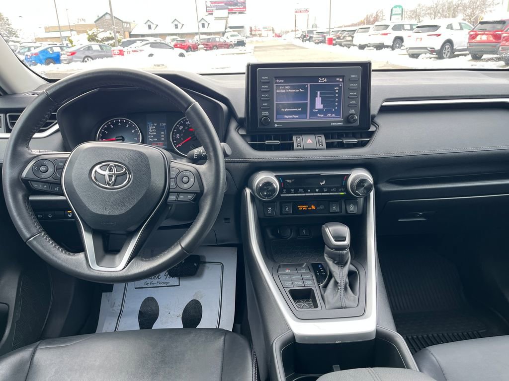 Certified 2022 Toyota RAV4 XLE Premium image 14