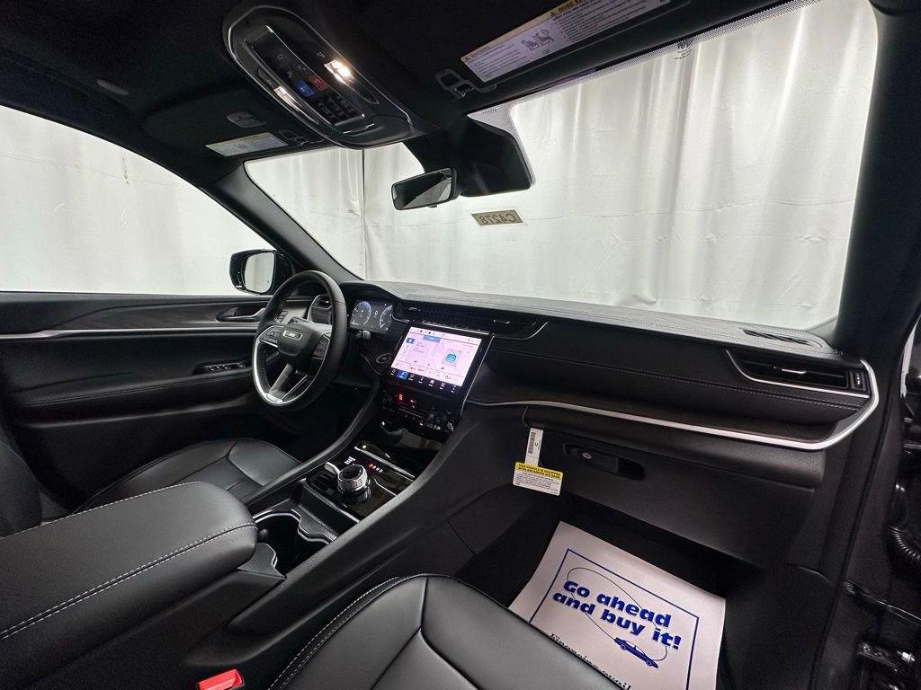 New 2025 Jeep Grand Cherokee Limited image 23