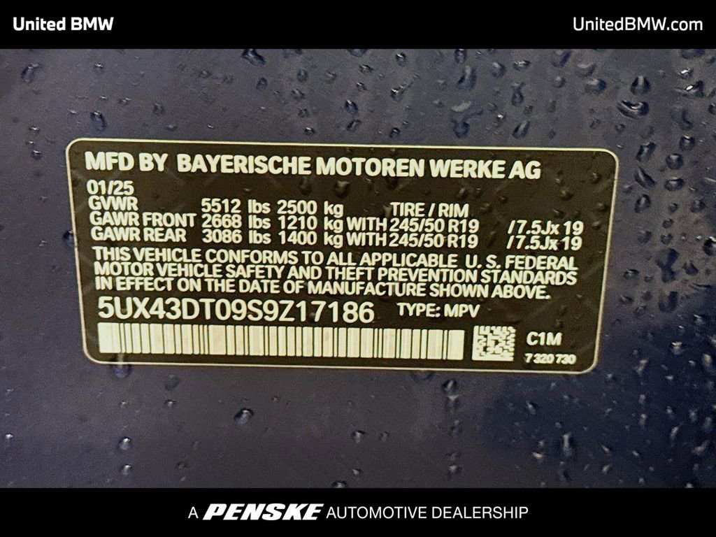 Used 2025 BMW X4 M40i w/ Premium Package image 15