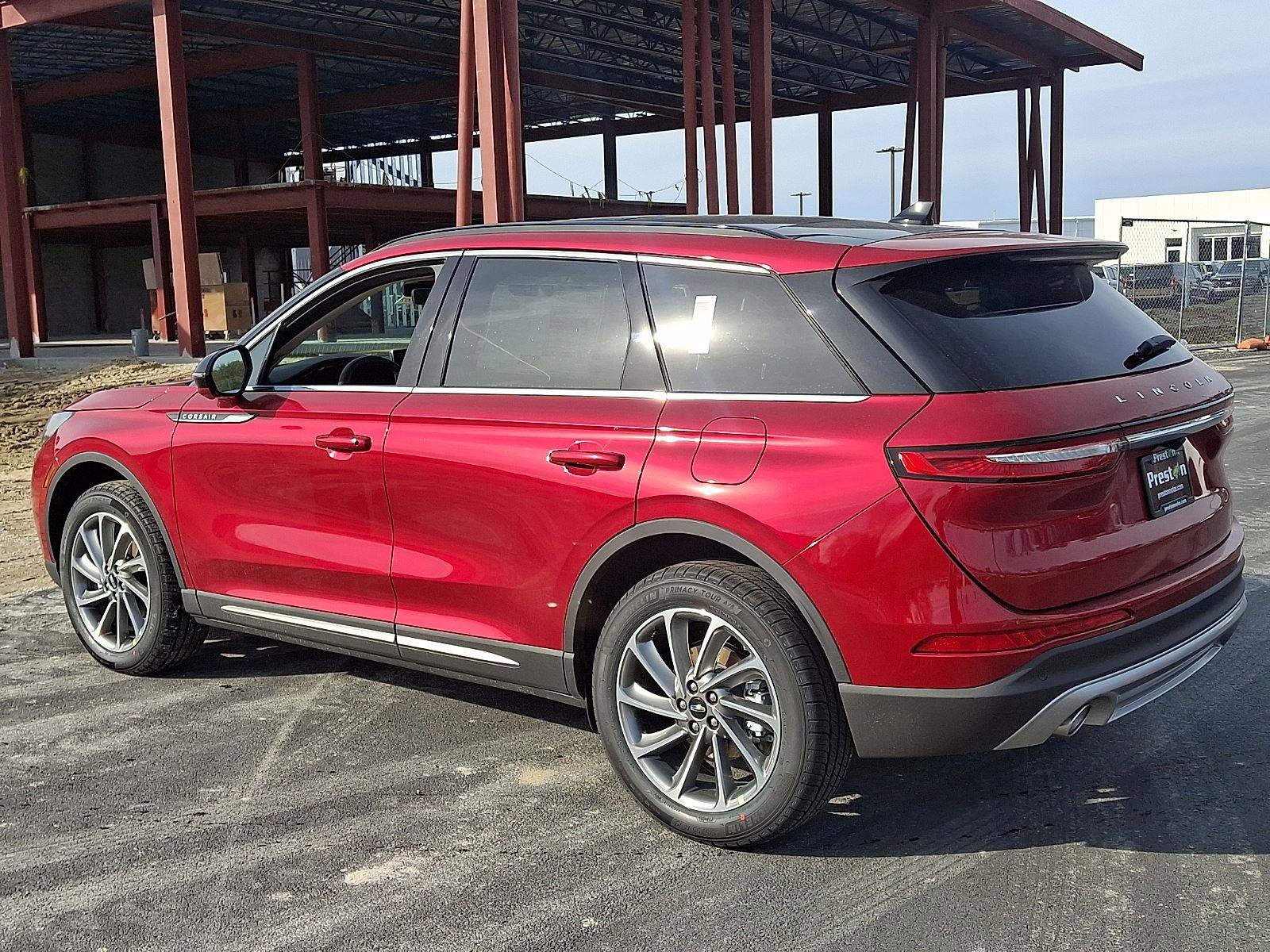 New 2026 Lincoln Corsair Premiere image 4