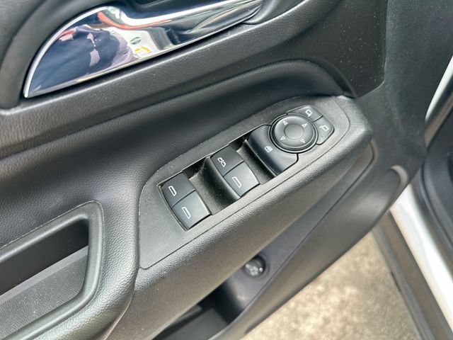 Used 2021 Chevrolet Equinox LT FWD image 26