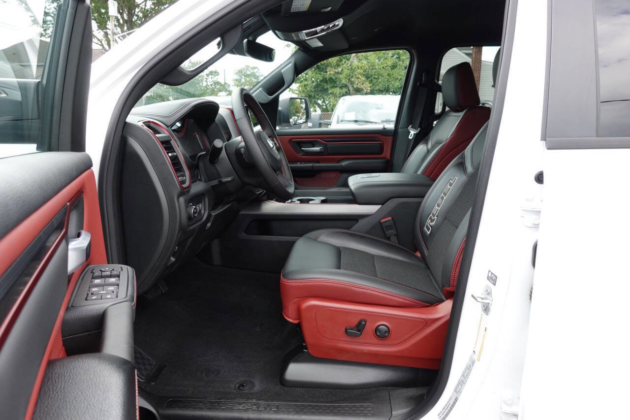 Used 2025 RAM 1500 Rebel image 17