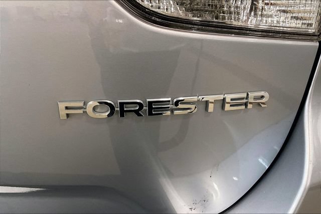 Used 2023 Subaru Forester Limited AWD/4WD image 8