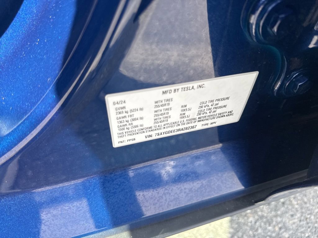 Used 2024 Tesla Model Y Long Range image 39