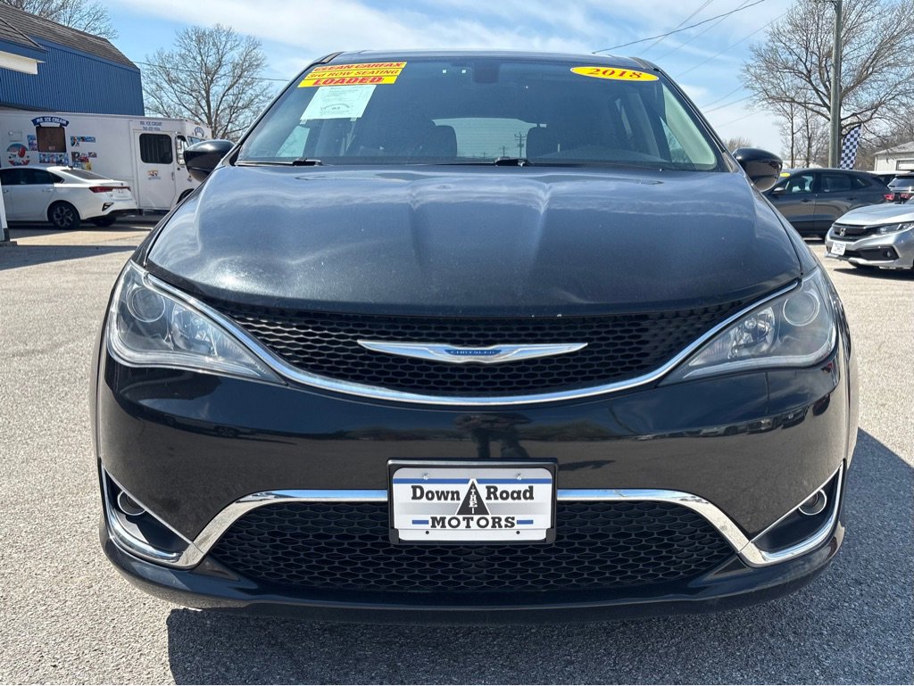 Used 2018 Chrysler Pacifica Touring Plus image 8