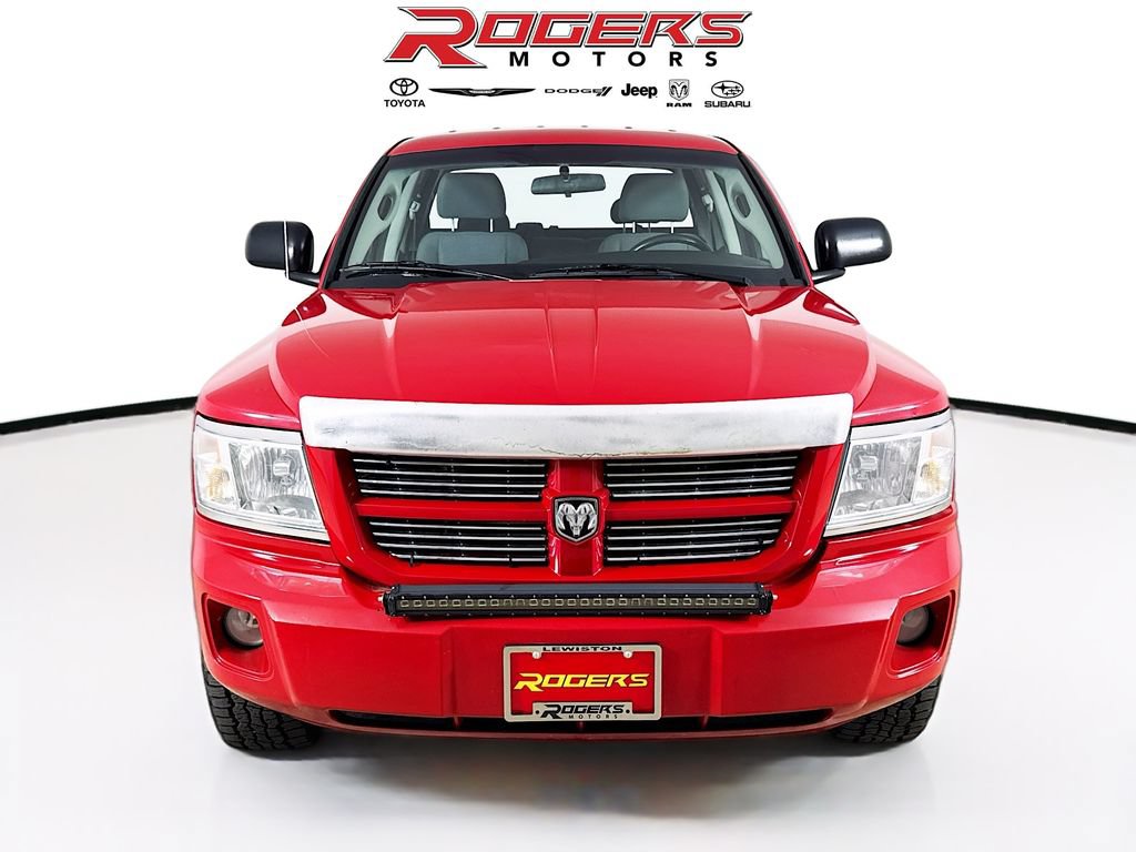 Used 2010 Dodge Dakota SXT w/ Trailer Tow Group AWD/4WD image 2