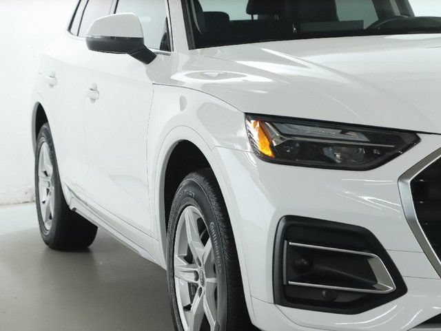 Used 2023 Audi Q5 2.0T Premium w/ Convenience Package AWD/4WD image 8