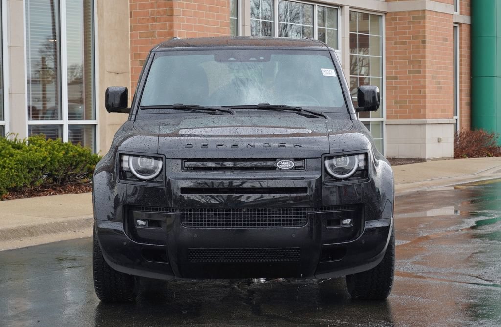 Certified 2026 Land Rover Defender 110 X-Dynamic SE AWD/4WD image 4
