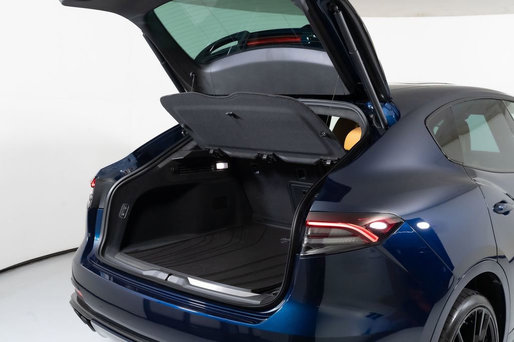 Used 2024 Maserati Levante Trofeo image 14