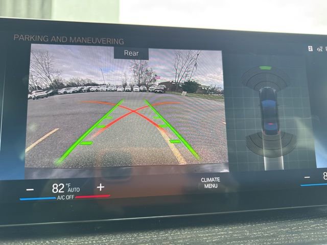 Used 2023 BMW 330e xDrive w/ Premium Package image 33