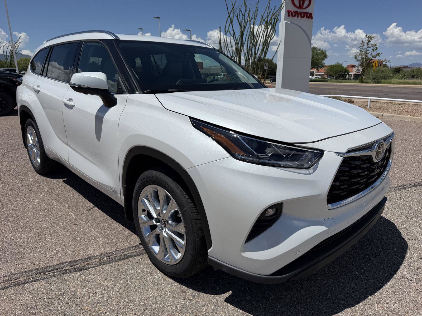 New 2026 Toyota Highlander Limited AWD/4WD image 7