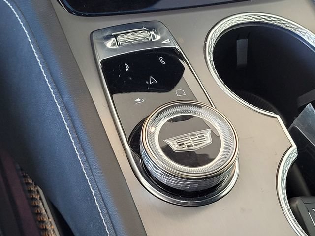 Certified 2026 Cadillac Vistiq Luxury AWD/4WD image 12