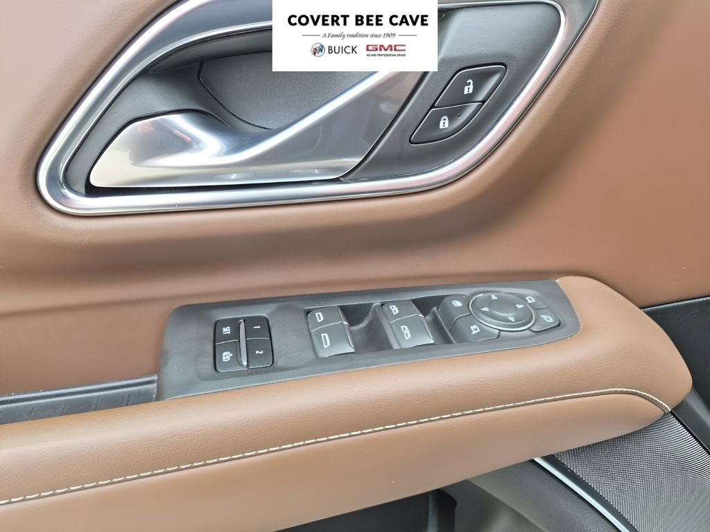 Used 2023 Chevrolet Suburban High Country image 29