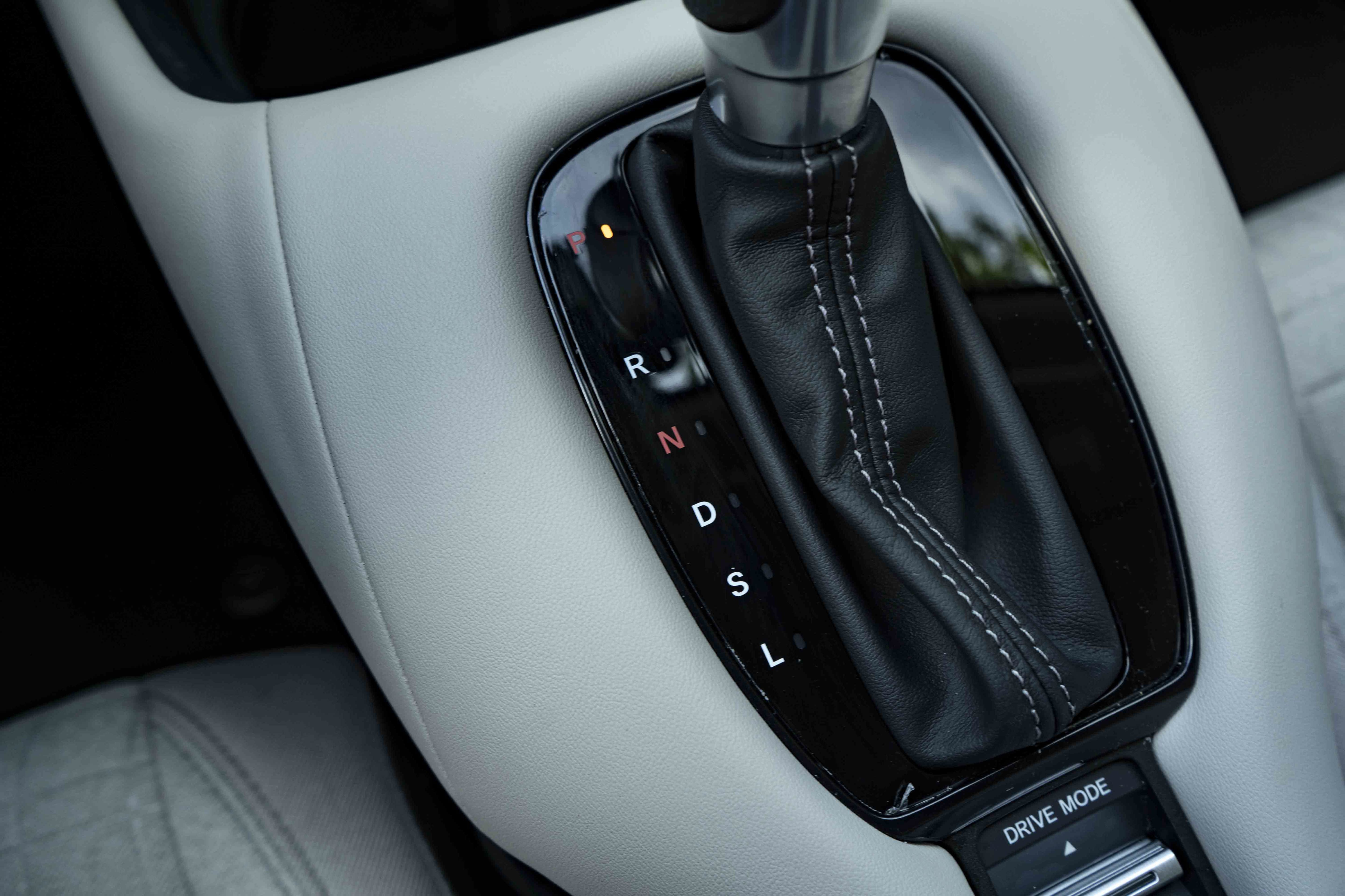 Certified 2026 Honda HR-V LX image 30
