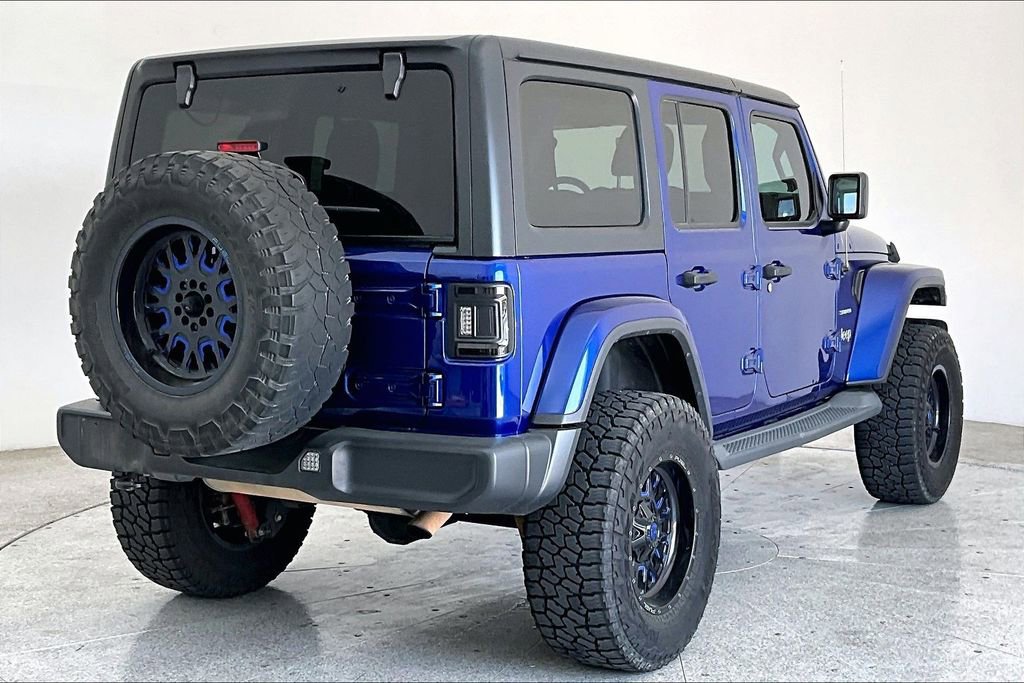 Used 2018 Jeep Wrangler Unlimited Sahara image 14