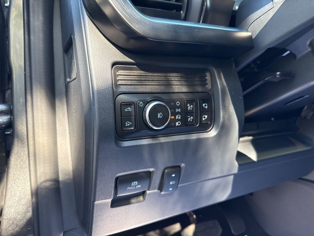 New 2026 Ford F350 Lariat w/ Black Appearance Package image 20