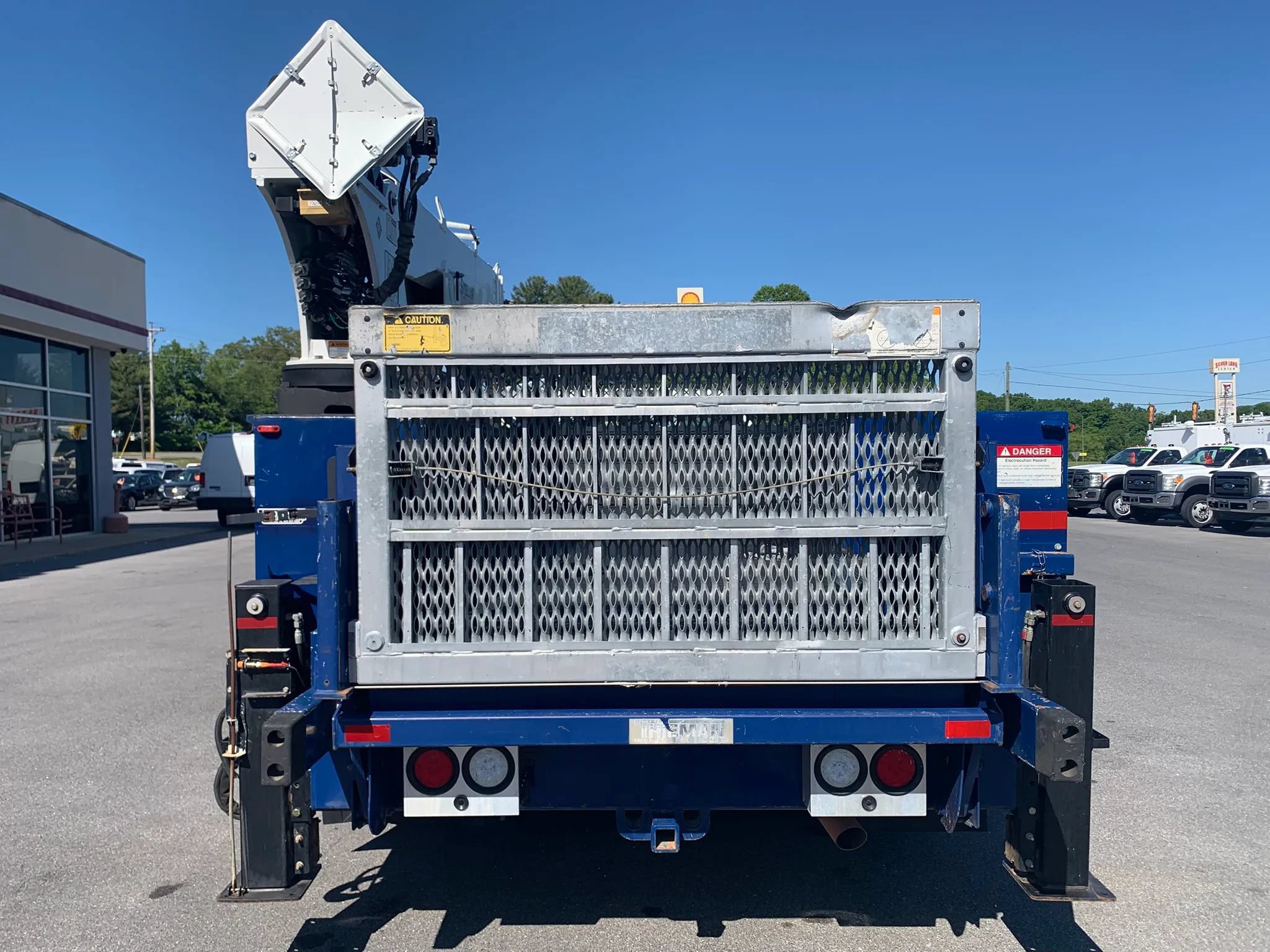 Used 2015 Ford F550 4x4 Regular Cab Super Duty image 6