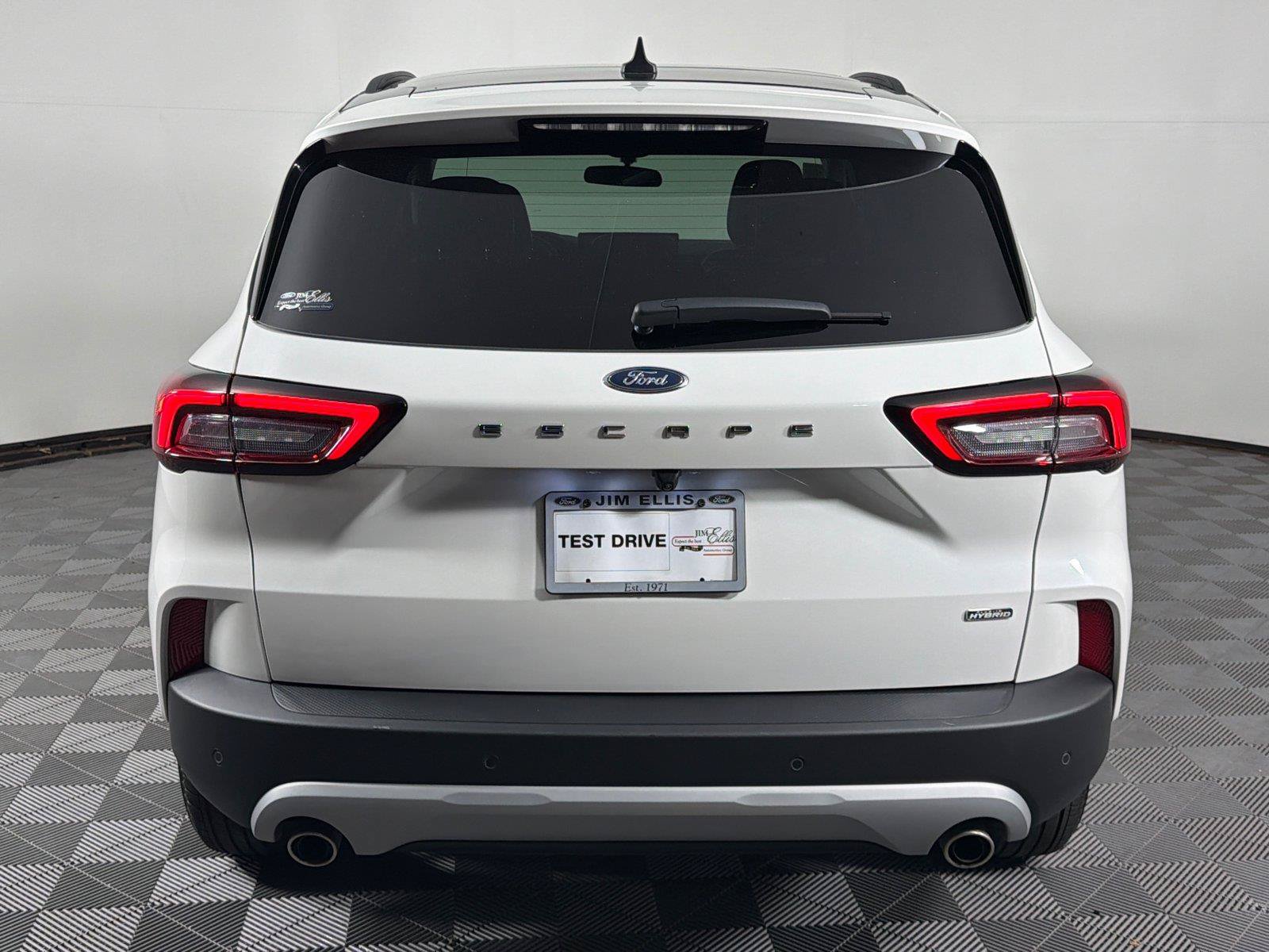 Used 2025 Ford Escape SE FWD image 6