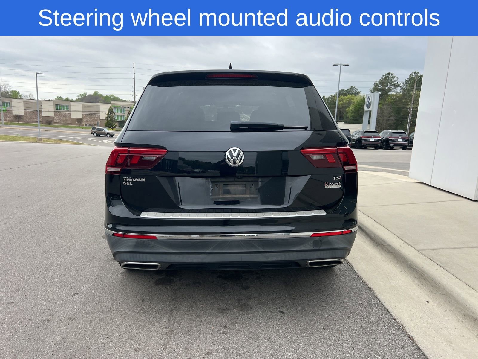 Used 2018 Volkswagen Tiguan SEL image 4