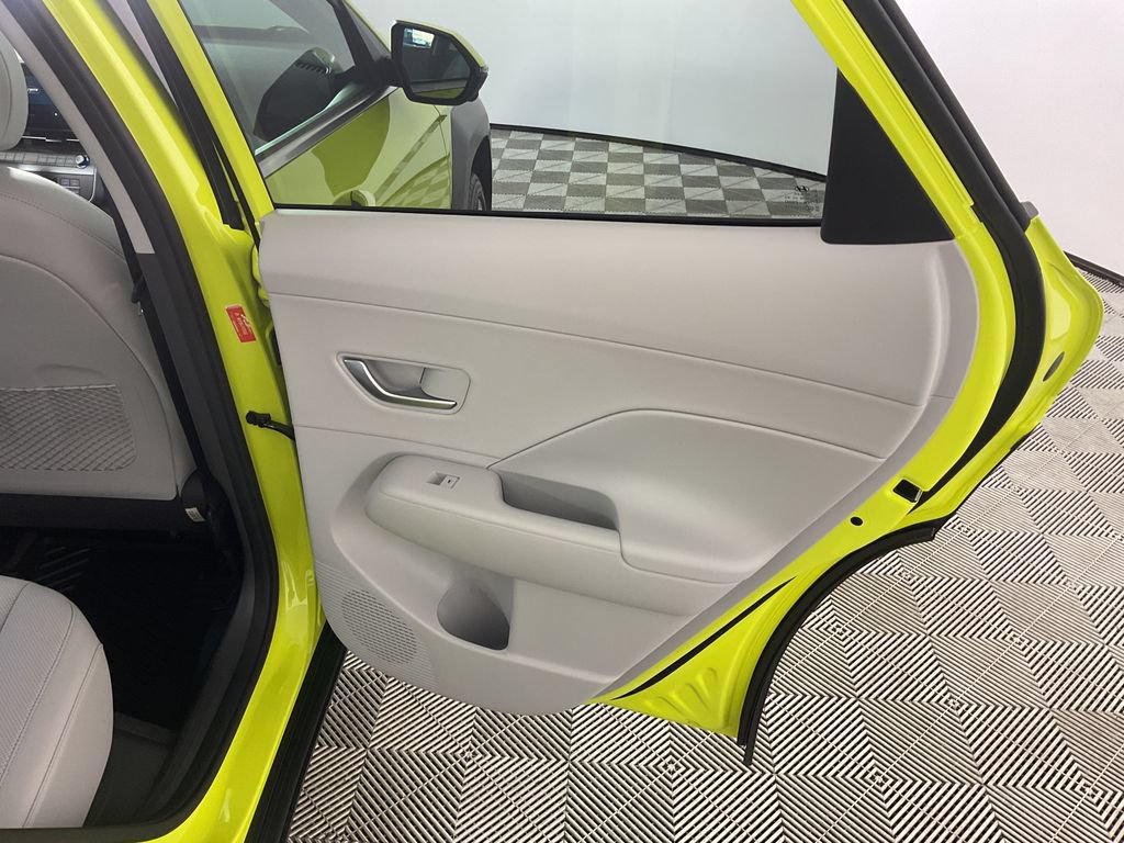 Used 2024 Hyundai Kona Limited AWD/4WD image 19
