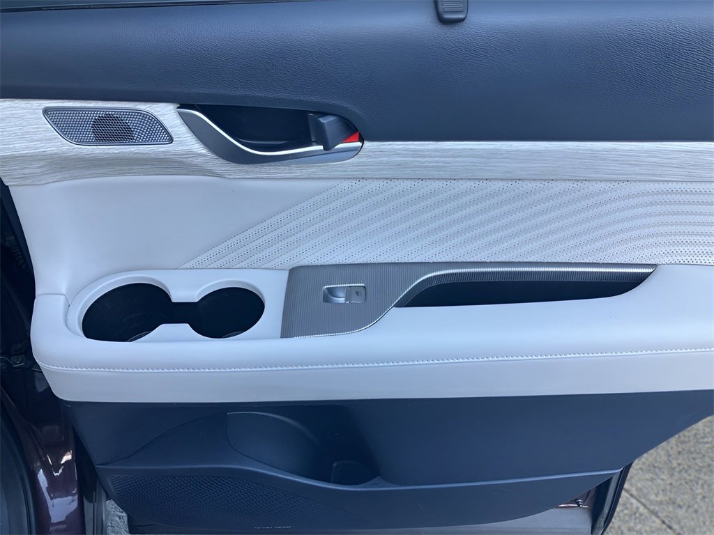 Used 2023 Hyundai Palisade Calligraphy image 24