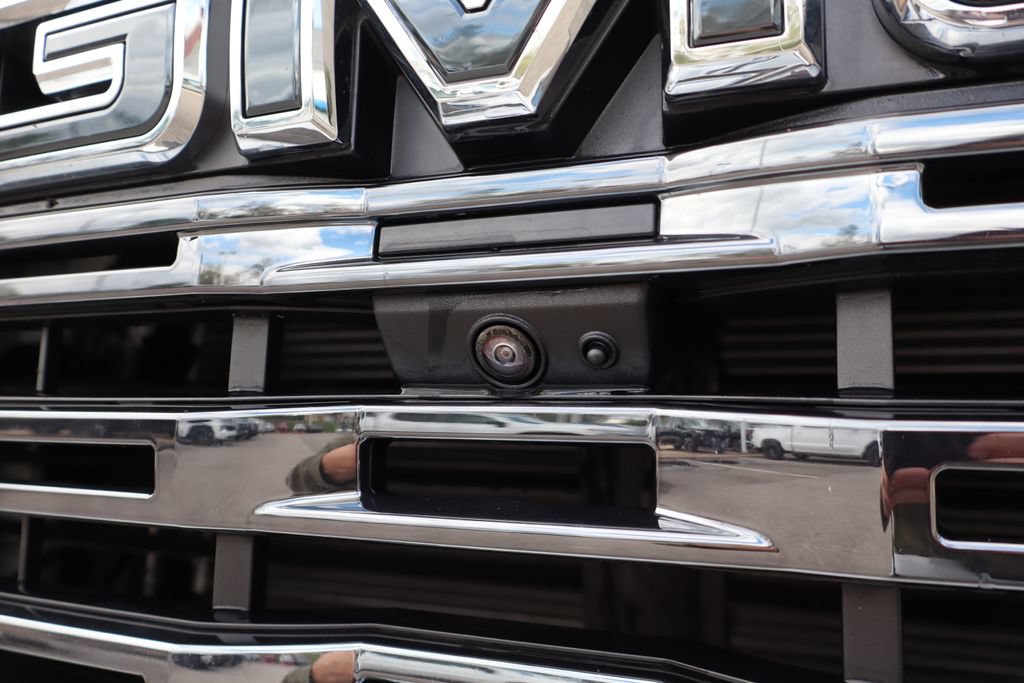 Used 2025 GMC Sierra 1500 Denali Ultimate AWD/4WD image 8