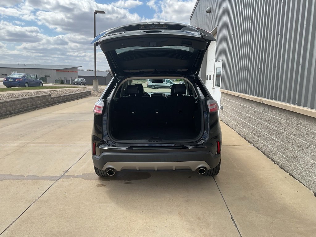 Used 2024 Ford Edge Titanium image 25