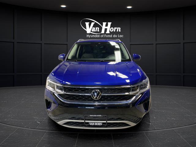 Used 2024 Volkswagen Taos SEL image 11