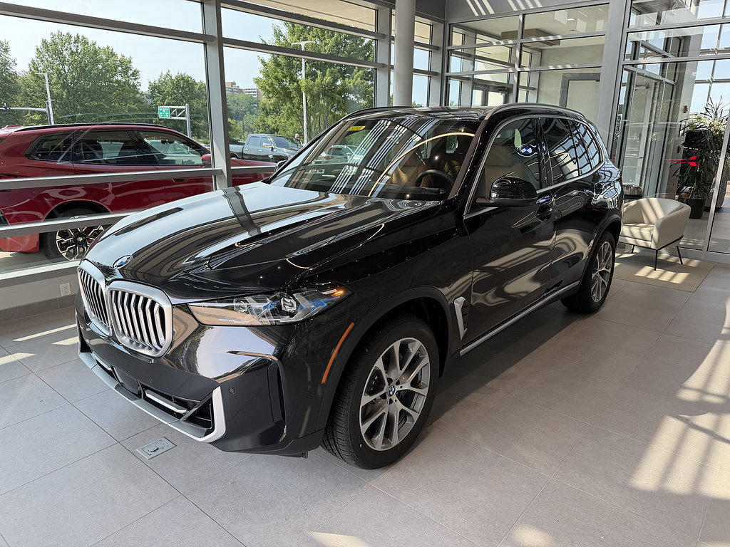 New 2026 BMW X5 xDrive40i AWD/4WD image 3