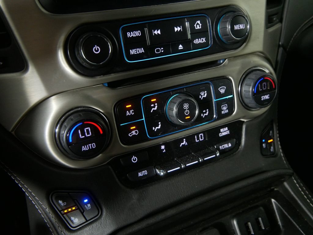 Used 2020 GMC Yukon XL Denali w/ Denali Premium Package AWD/4WD image 28
