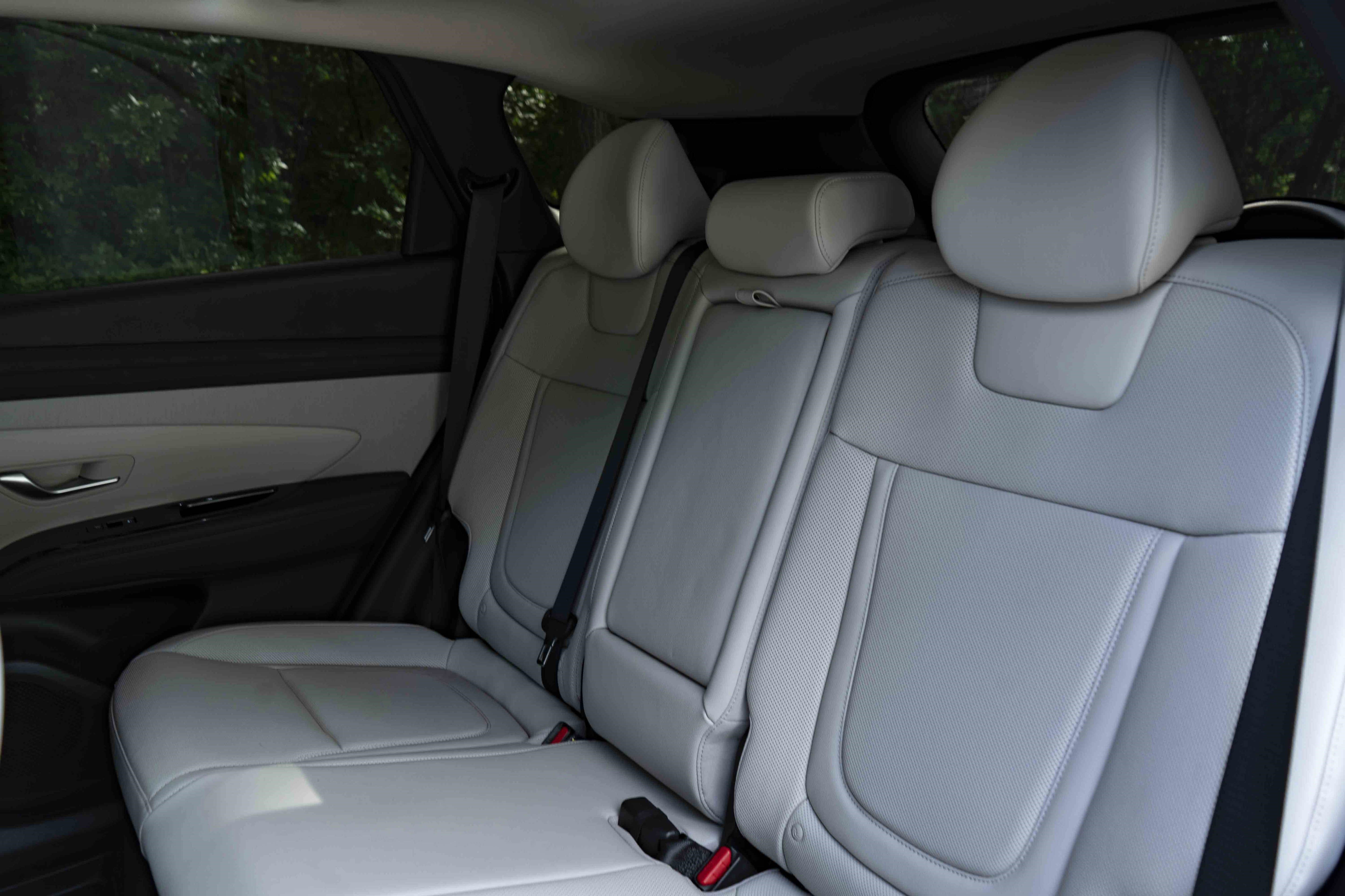 Used 2025 Hyundai Tucson Limited image 18