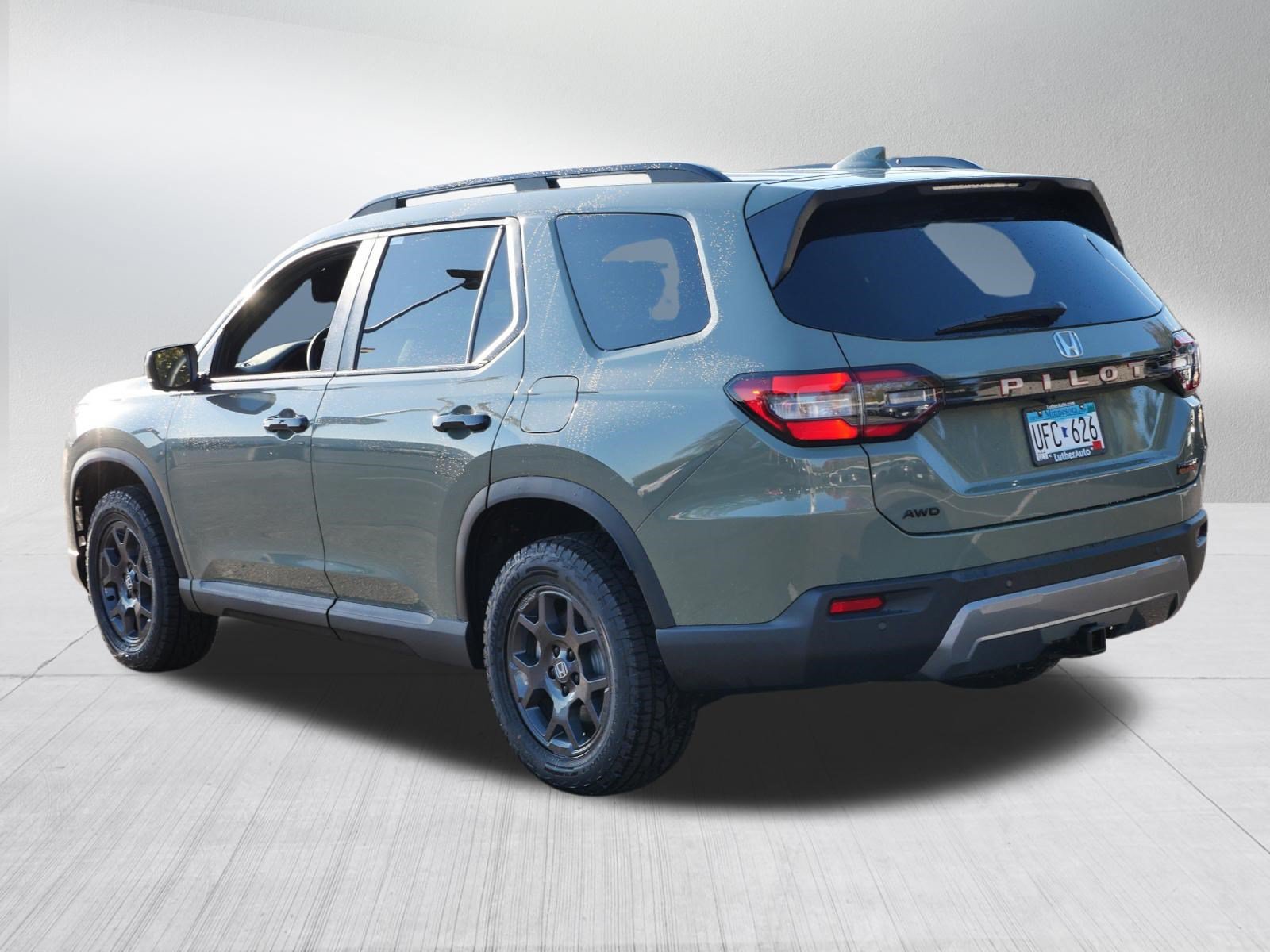 Certified 2026 Honda Pilot TrailSport image 5