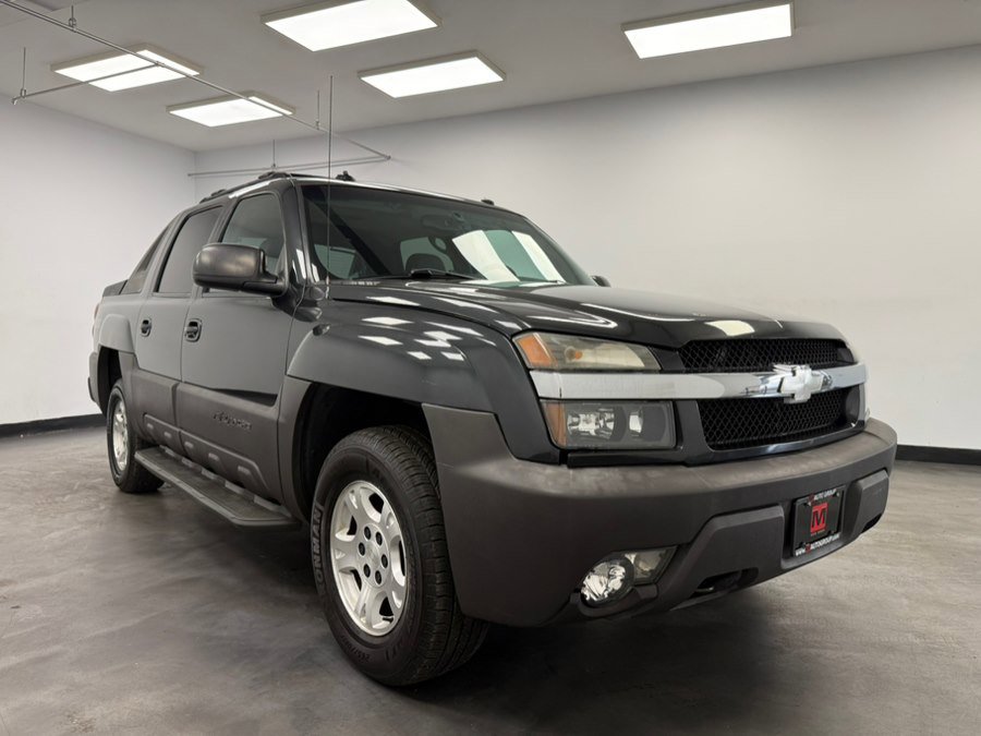 Used 2003 Chevrolet Avalanche 4x4 w/ Suspension Package, Off-Road image 12