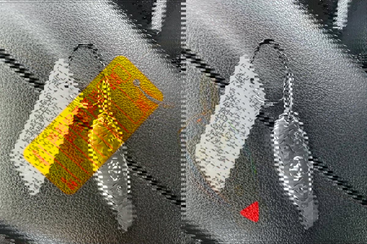 Used 2011 Mercedes-Benz E 350 4MATIC Sedan image 33