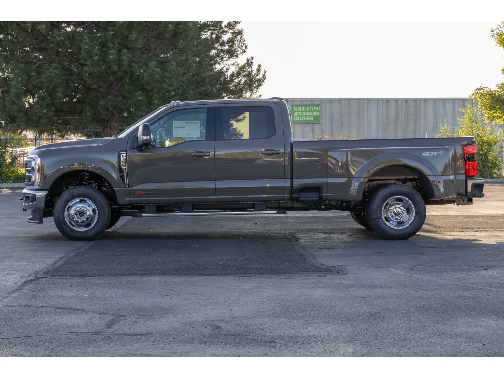 New 2026 Ford F350 Lariat image 6