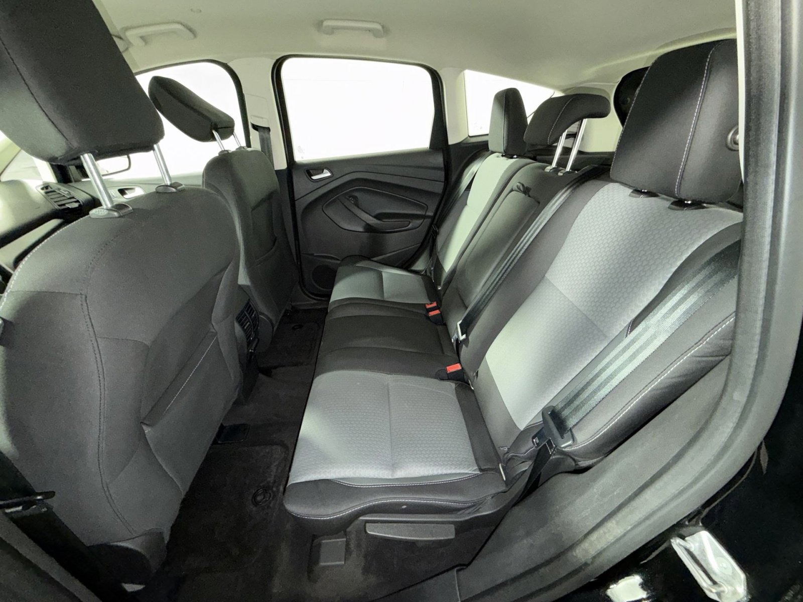 Used 2018 Ford C-MAX SE w/ Interior Protection Package image 23