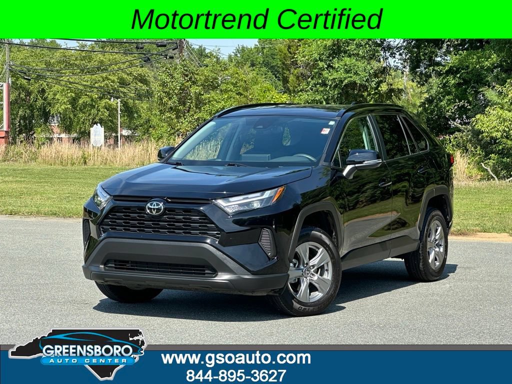Used 2025 Toyota RAV4 XLE FWD image 41