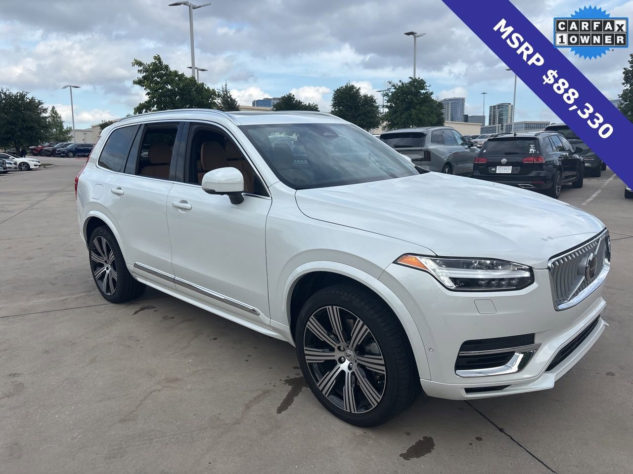 Used 2024 Volvo XC90 T8 Ultimate w/ Lounge Package image 3