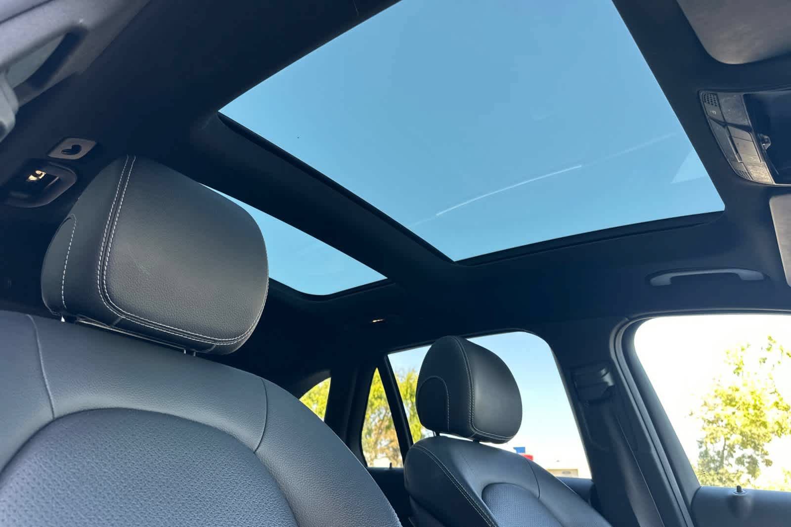 Used 2018 Mercedes-Benz GLC 300 4MATIC image 18