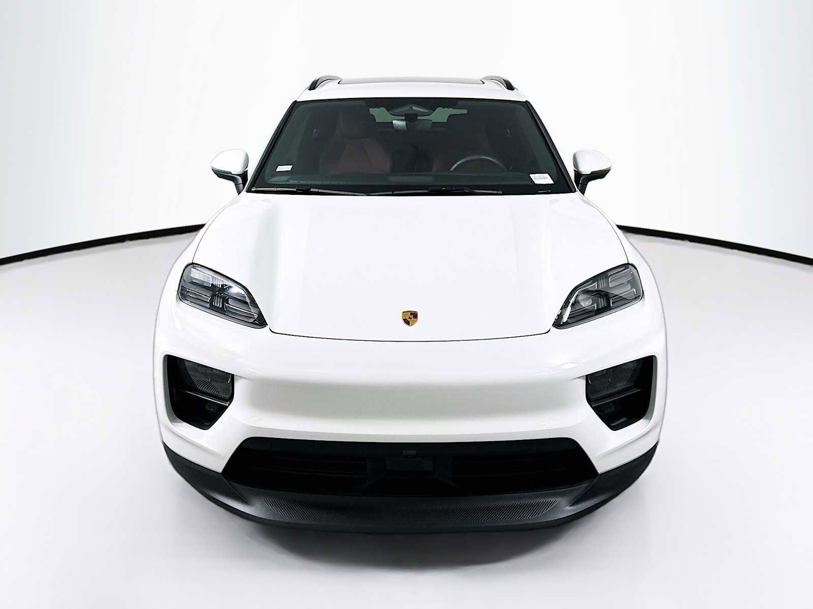 Certified 2025 Porsche Macan 4S Electric image 6