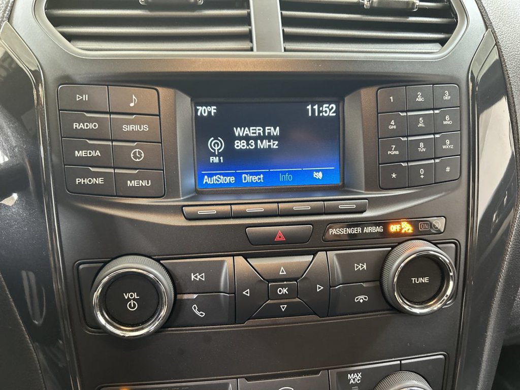 Used 2018 Ford Explorer XLT FWD image 14