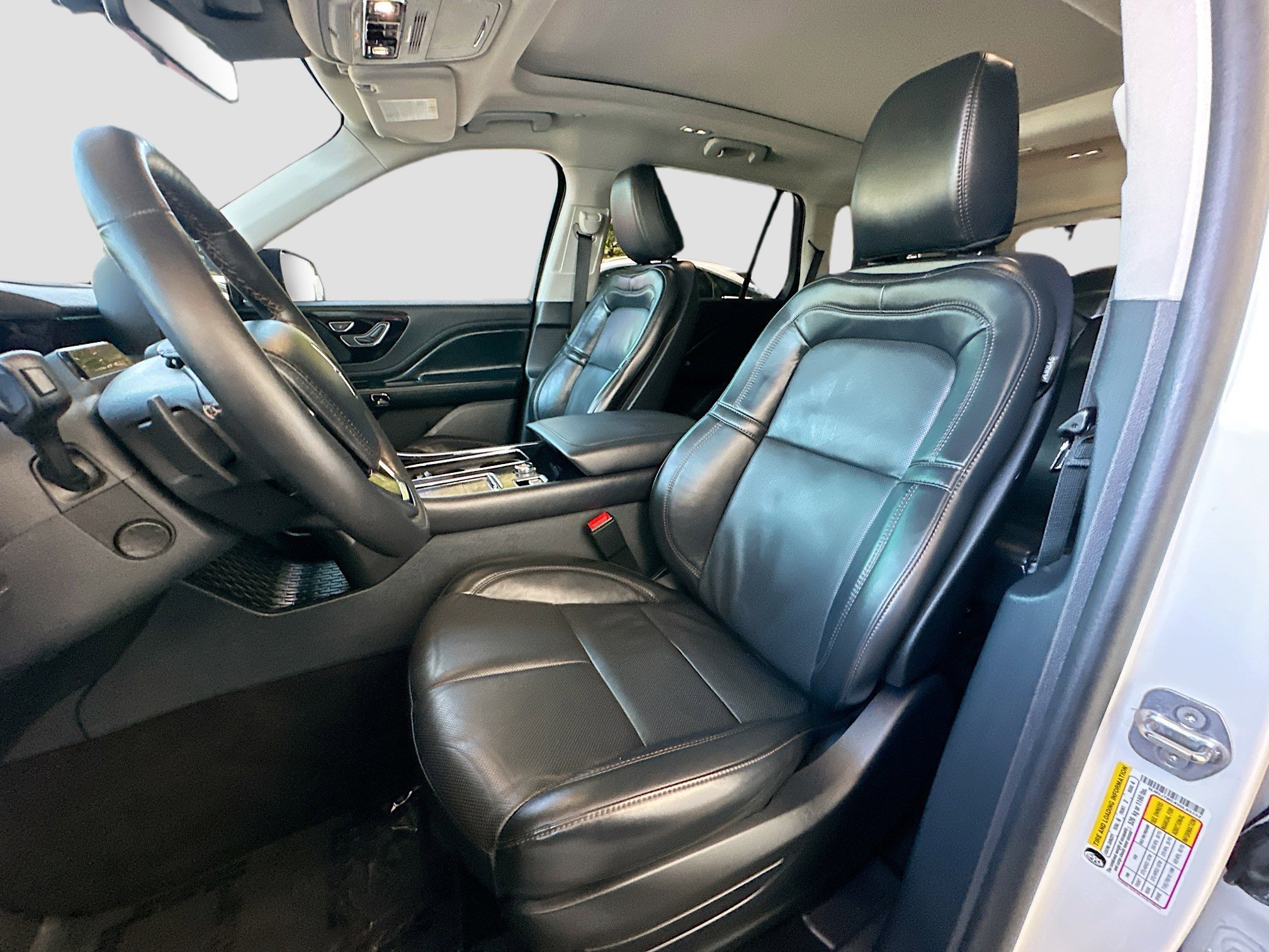Used 2025 Lincoln Aviator Reserve w/ Jet Appearance Package RWD image 22