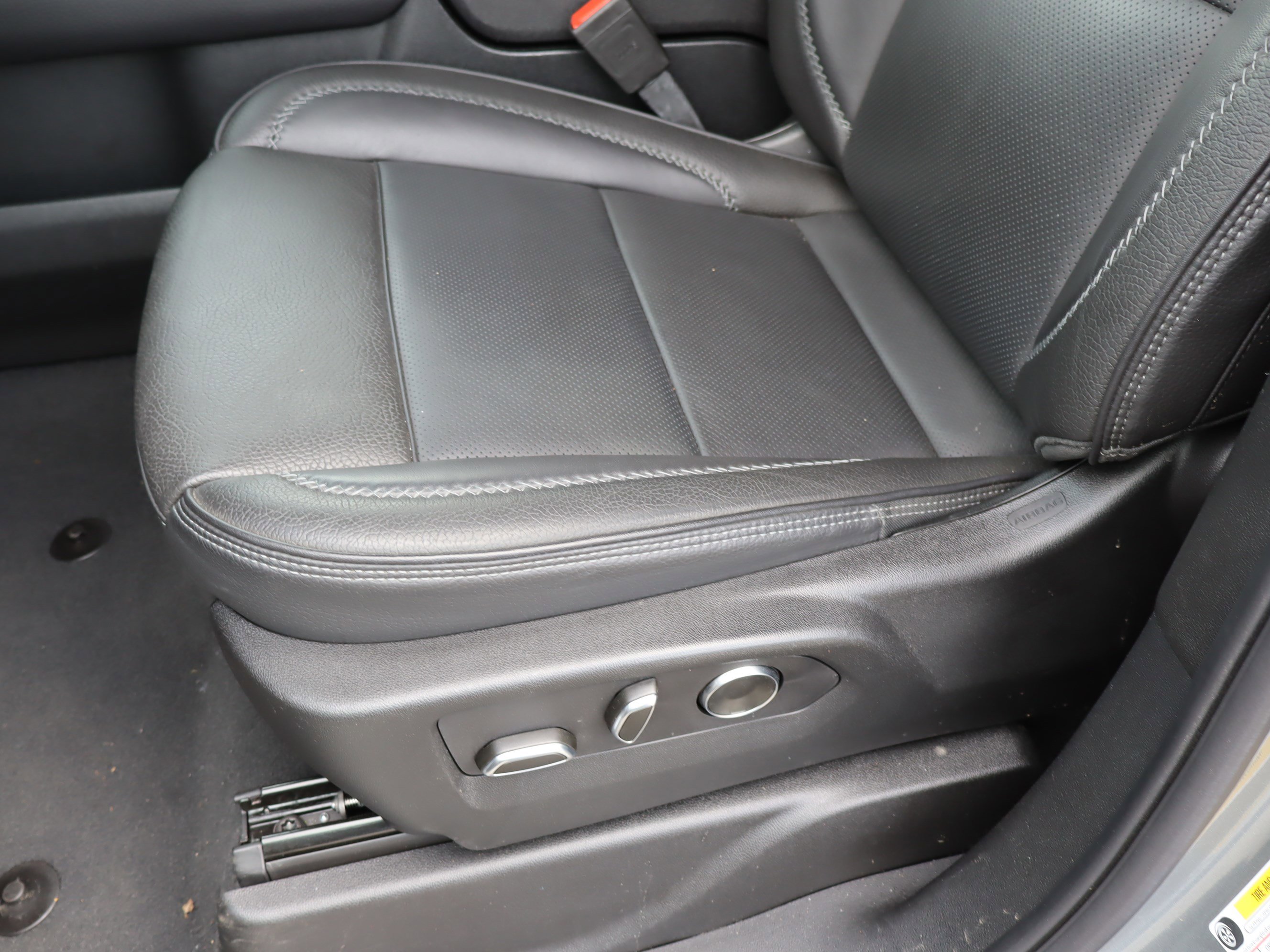 Certified 2024 GMC Yukon Denali image 19