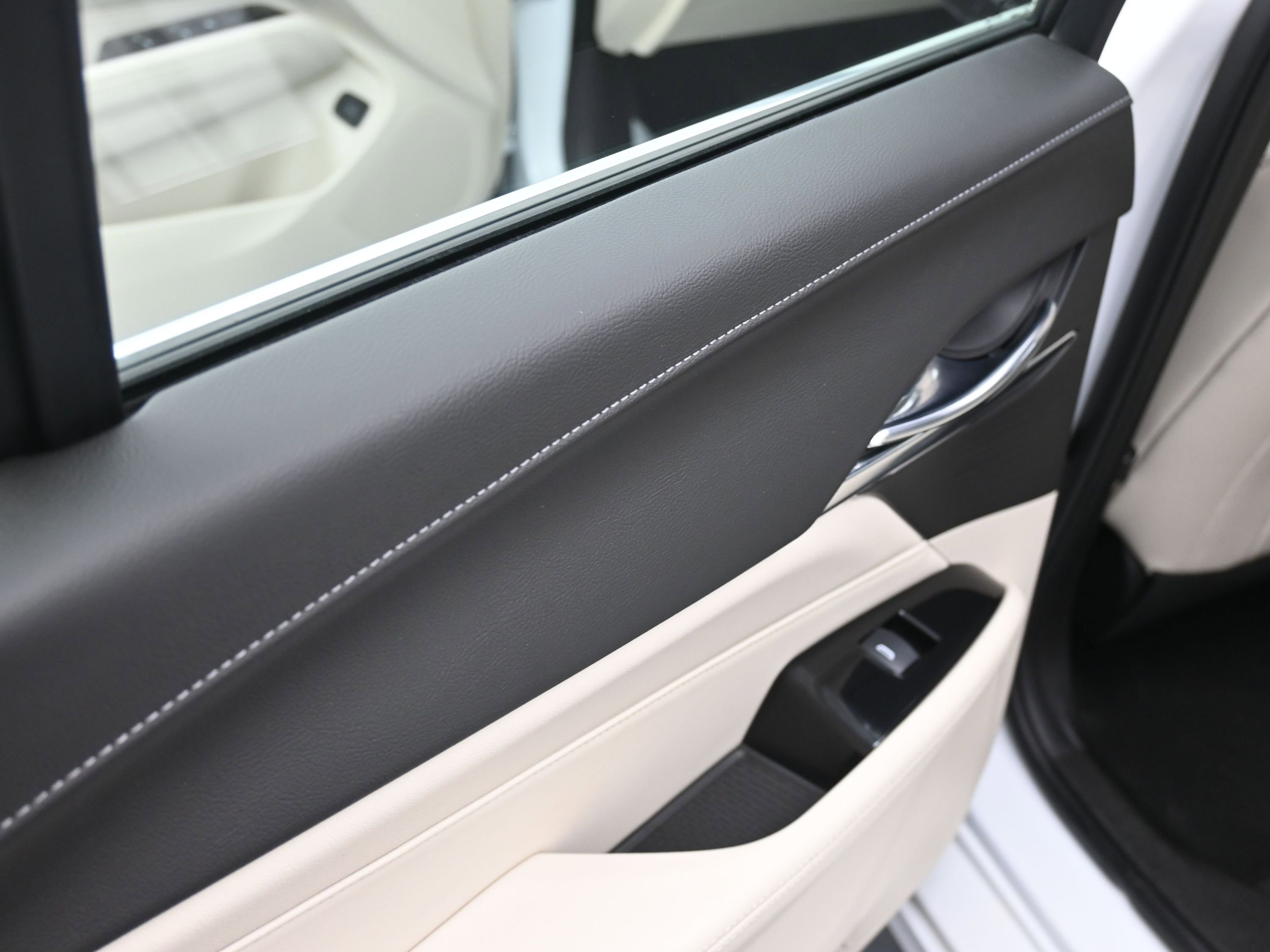 Used 2023 Cadillac CT4 Luxury w/ Cold Weather Package image 22