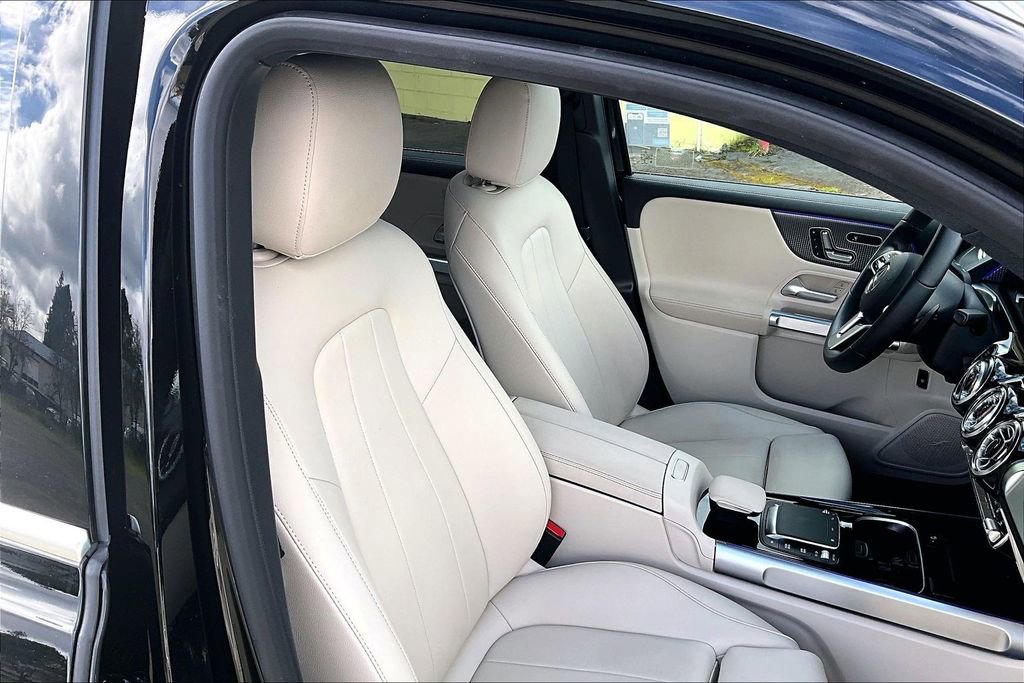 Used 2023 Mercedes-Benz EQB 250+ image 10