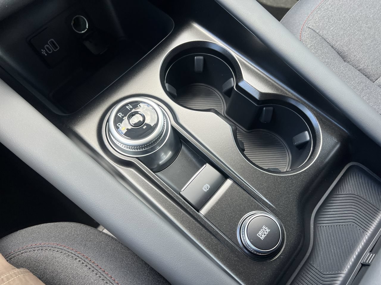New 2026 Ford Explorer Active RWD image 8