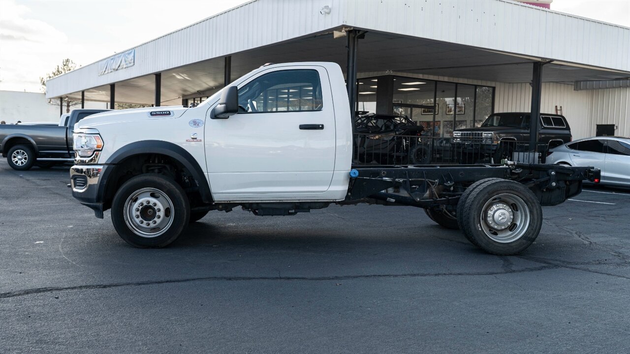Used 2023 RAM 5500 Tradesman w/ Chrome Appearance Group AWD/4WD image 3