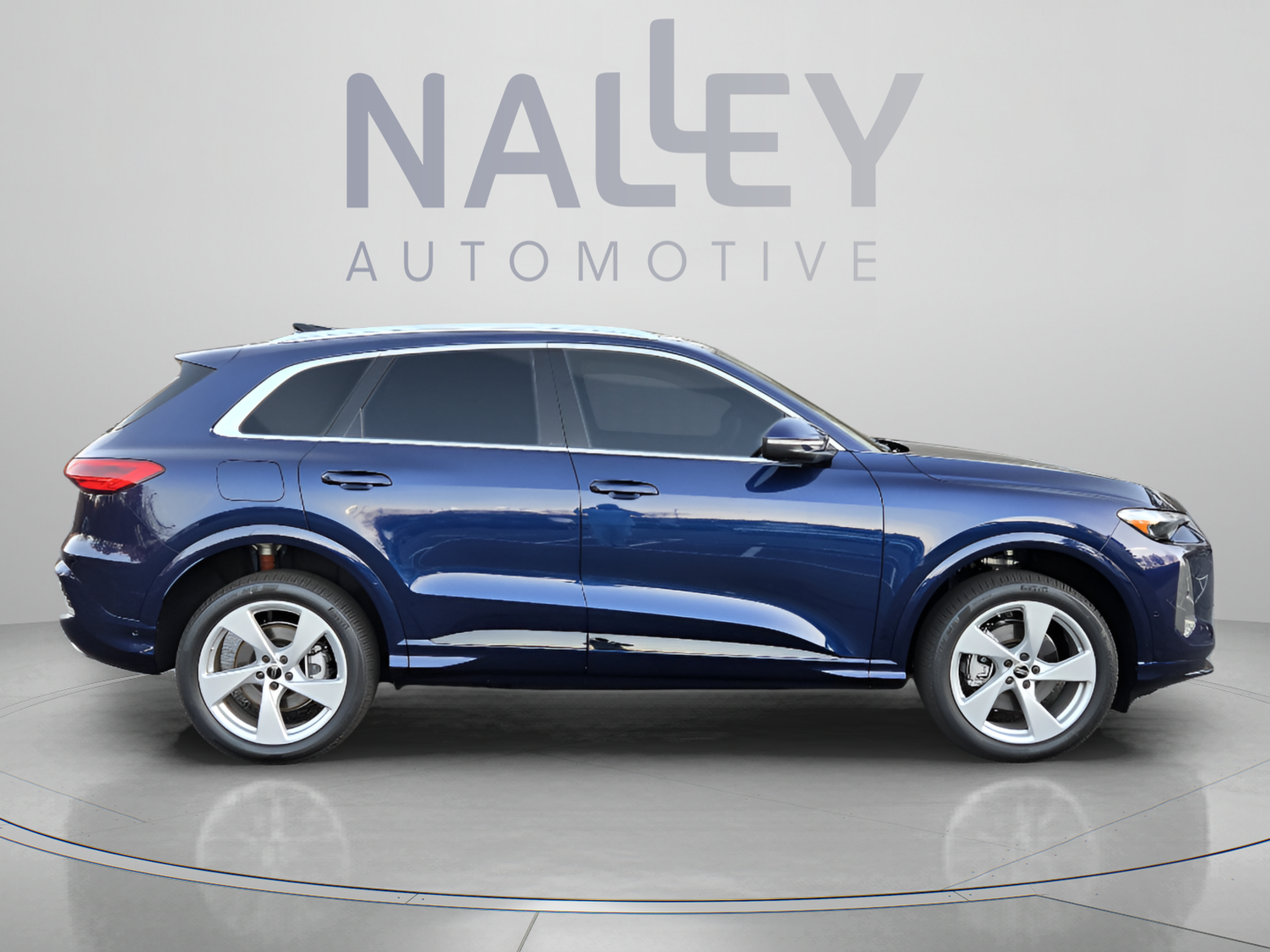 Used 2025 Audi Q5 Premium AWD/4WD image 6