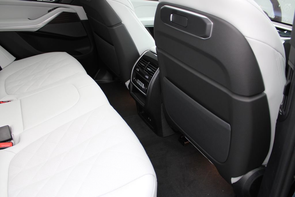 New 2026 BMW X5 xDrive40i image 48